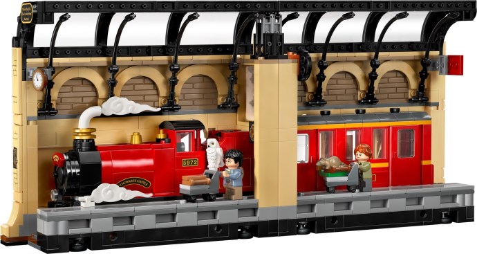Book Nook: Hogwarts™ Express